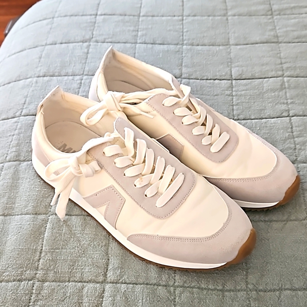 Mia white/ tan sneakers
